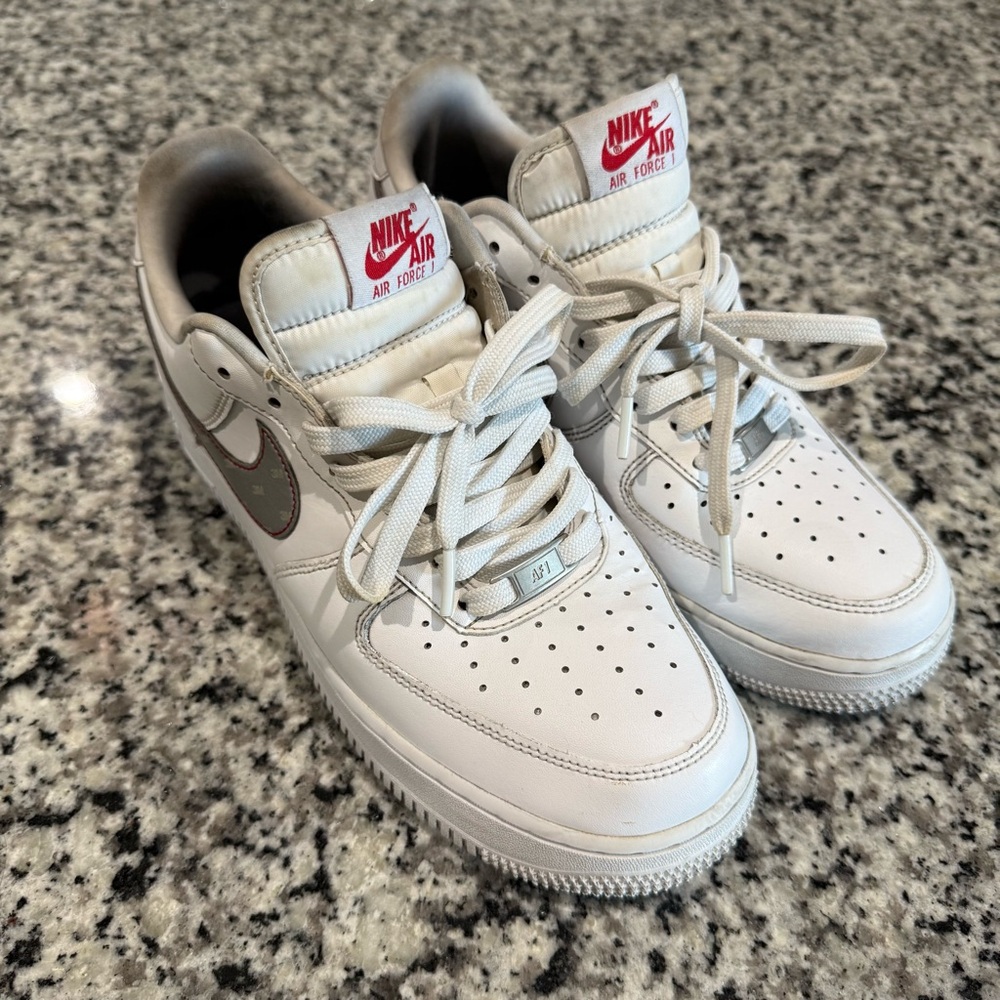 Nike Air Force 1 Low
3M Swoosh Whitel
